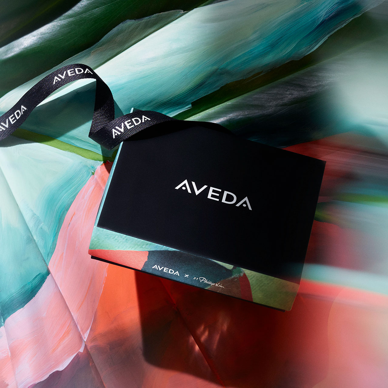 Aveda Gift Box Close Up 2